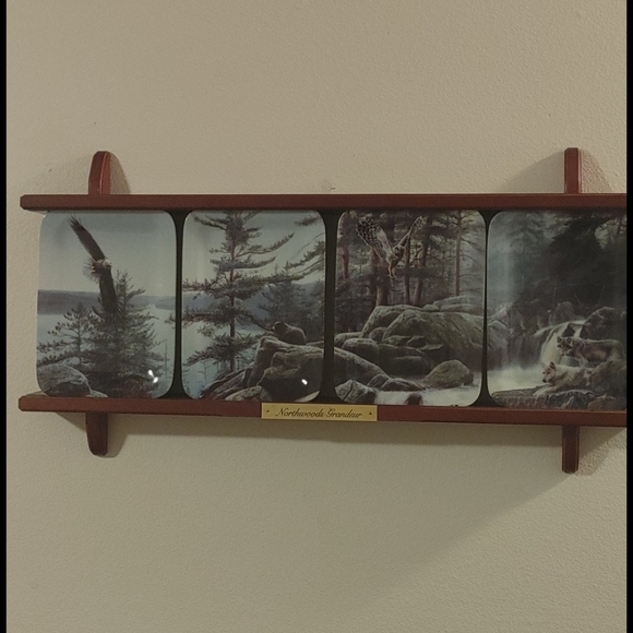 Collectible plate set of 4 - Picture 2 of 13